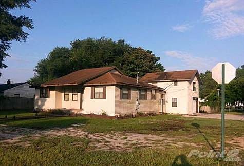 702 Fern St. Situated on large, corner lot