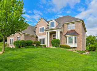 3N772 Walt Whitman Rd, St Charles, IL 60175