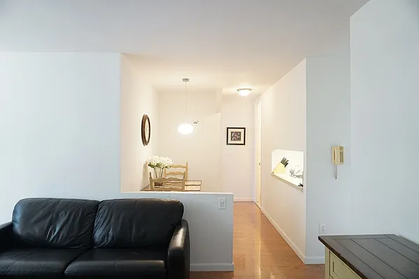 Rented by Renetta Real Estate | media 4