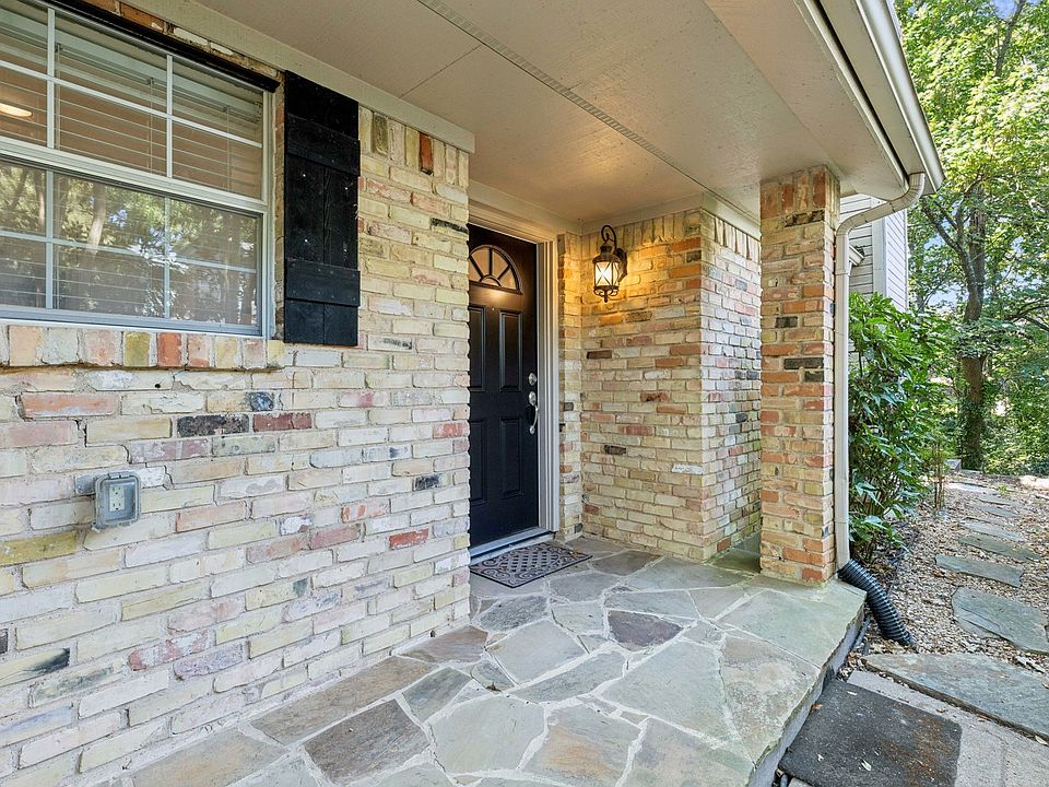 1st image of 103 Aurora Cir