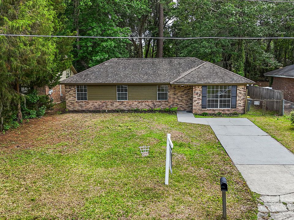 1st image of 127 Greenbriar Ct