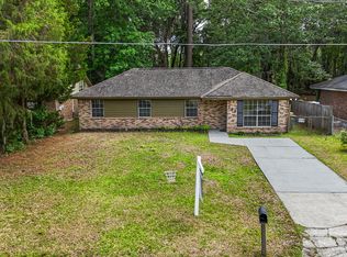 127 Greenbriar Ct, Savannah, GA 31419