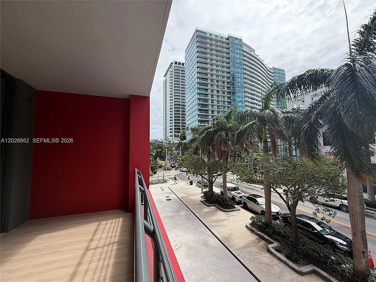 90 NE 32nd St #209 — Photo 17