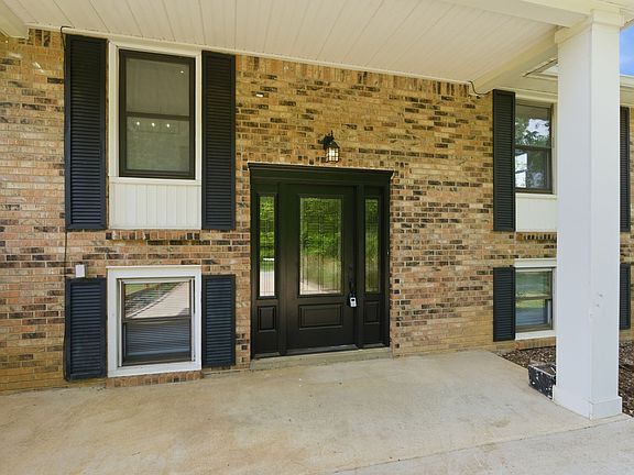 3rd image of 10143 Black St