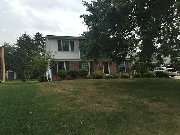 2nd image of 141 Forest Garden Dr