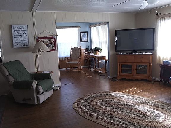 4th image of 219 Alice Dr