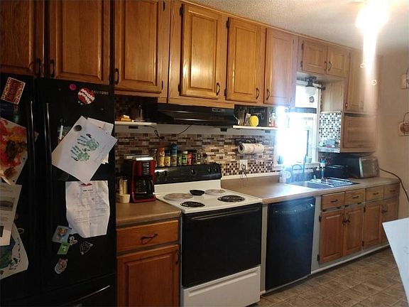 3rd image of 101 N Park Lane Dr