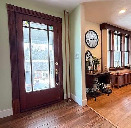 3rd image of 258 Capital Ave