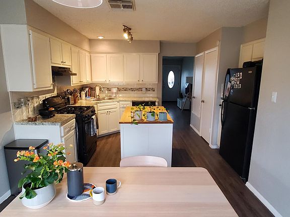 3rd image of 5006 Copperbend Blvd #B