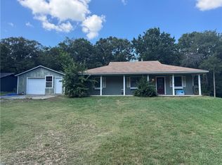 13171 S Pleasant Valley Rd, Gentry, AR 72734