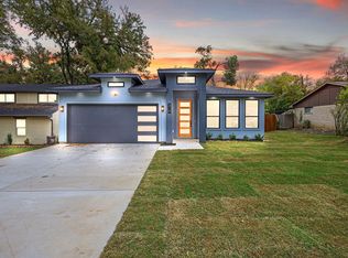 310 Linkview Dr, Duncanville, TX 75137