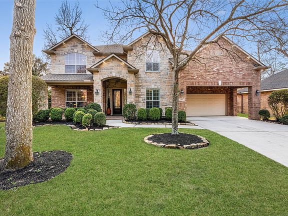 3rd image of 155 S Arrow Canyon Cir