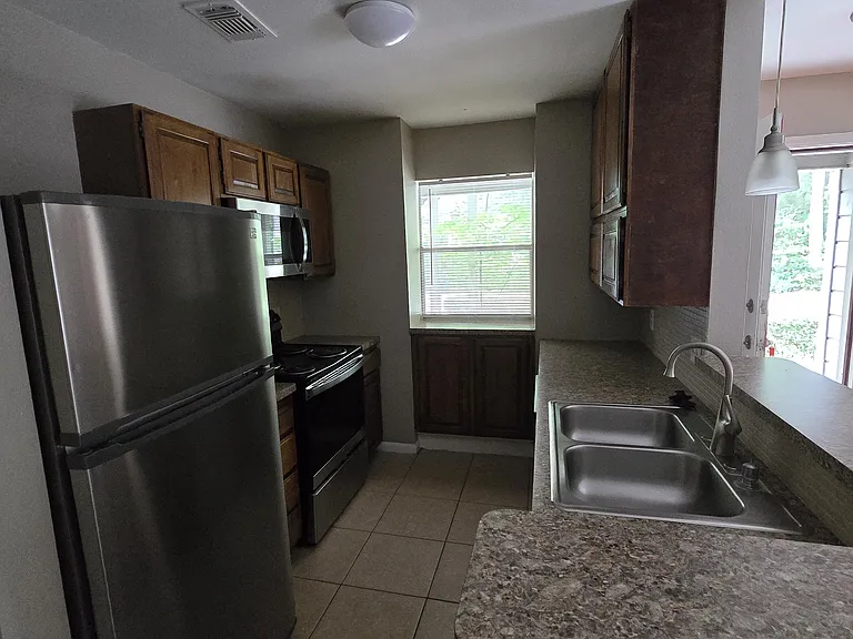 2404 Sycamore Ave #C-1 — Photo 16