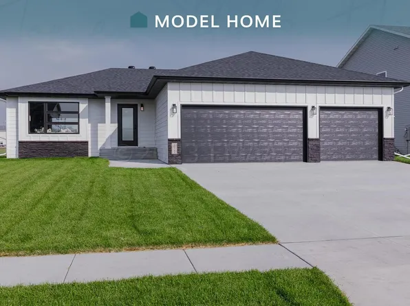 10144 Concord Dr, Horace, ND 58047