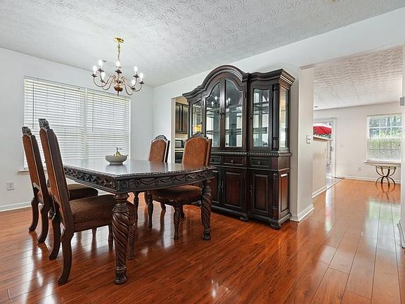 5th image of 19 Arago St