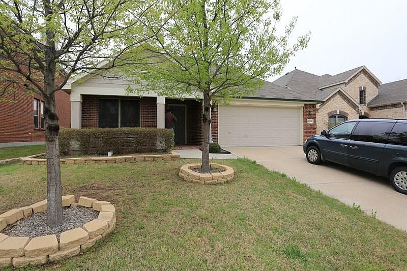 1st image of 2772 Indian Oak Dr