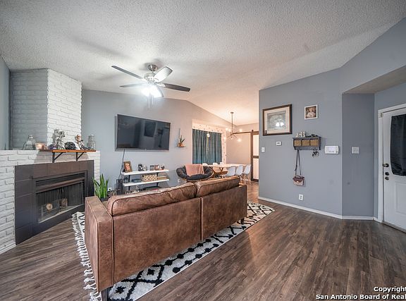 2nd image of 6015 Sunrise View Dr