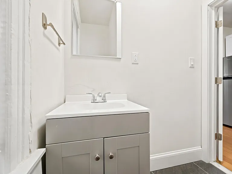 718-20 S 3rd St #2R — Photo 16