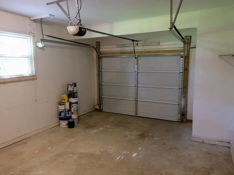 6 Hardale Ln — Photo 14