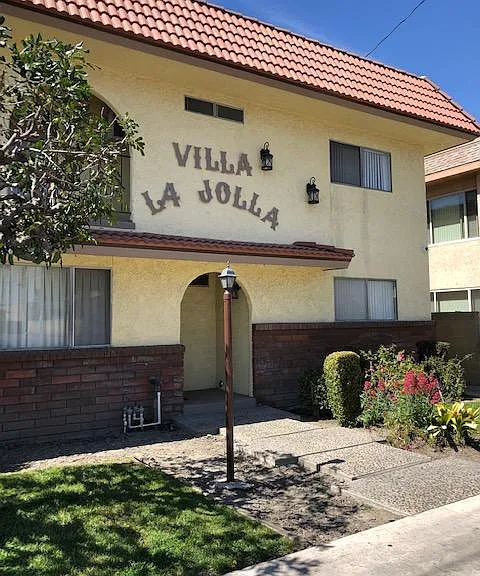 11619 Downey Ave #209 — Photo 12