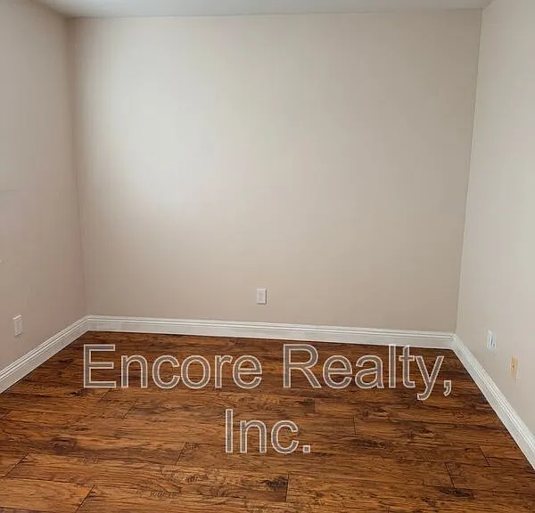 1377-1379 Monserate Ave #1379 MONSERATE AVE — Photo 3