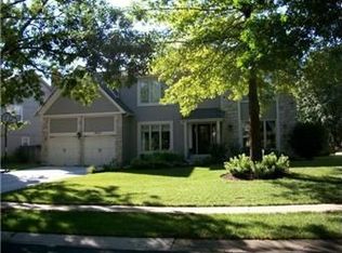 8003 Lingle Ln, Lenexa, KS 66215