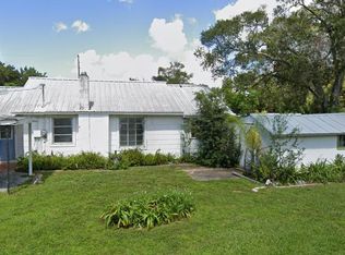 730 14th St NW, Largo, FL 33770