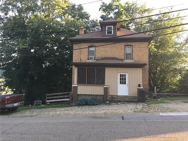 820 Lisbon St photo 1