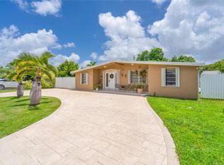 11500 SW 43rd Ter, Miami, FL 33165