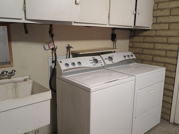 3rd image of 228 N 58th Pl