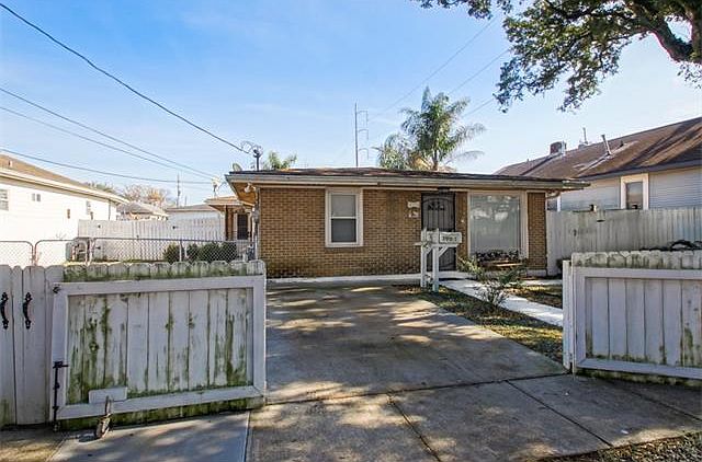 1st image of 3005 Touro St
