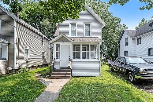 1207 March St Photo 1