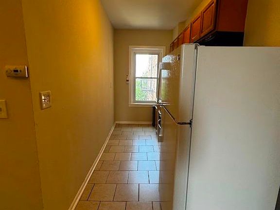 5th image of 220 Roseville Ave #405R