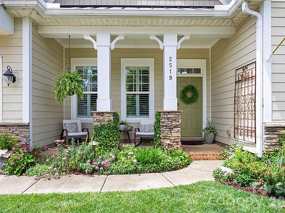5th image of 2519 Logan Caroline Ln