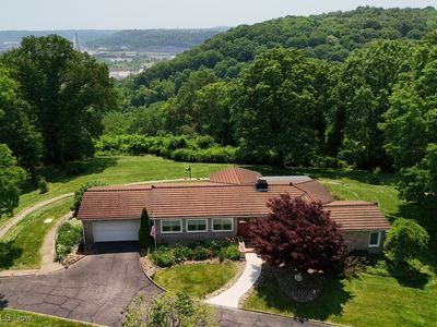 3901 Beaumont Dr, Weirton, WV, 26062