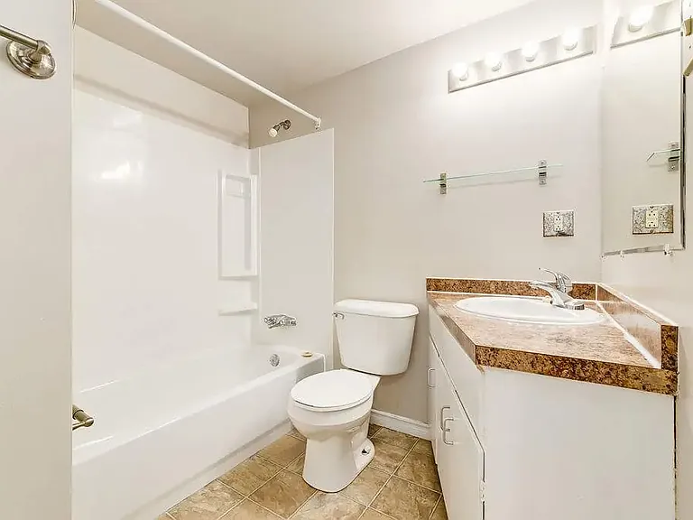 10847 112th St NW — Photo 9