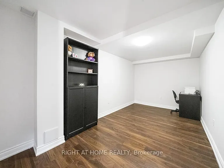 9 Alyssum Ct #LOWER — Photo 6