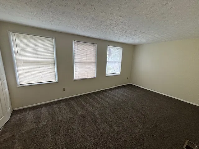 1400 Springleaf Cir SE — Photo 18