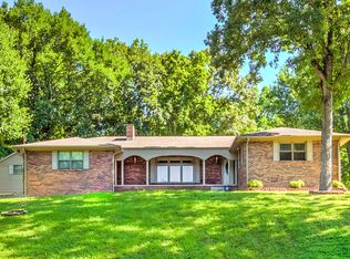 216 Lake View Ln, Oak Ridge, TN 37830