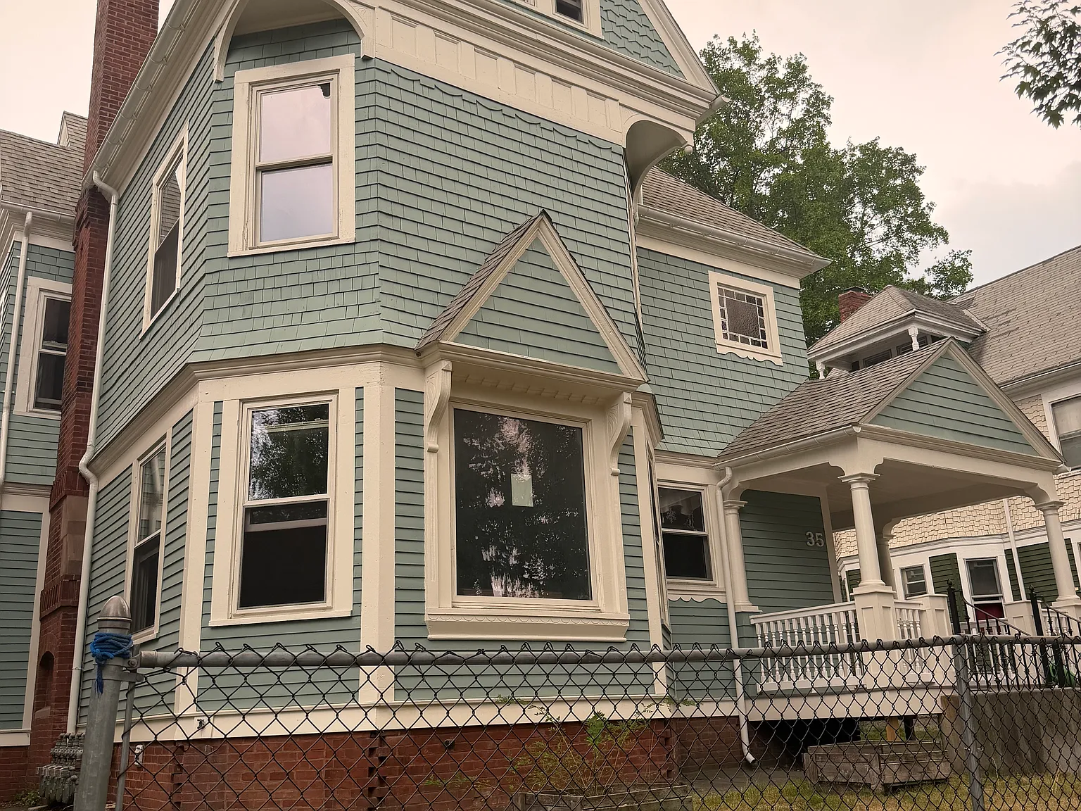 3 bed, $2,275 — Photo 1