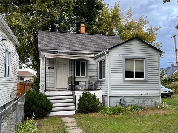 3875 Sobieski St, Hamtramck, MI 48212