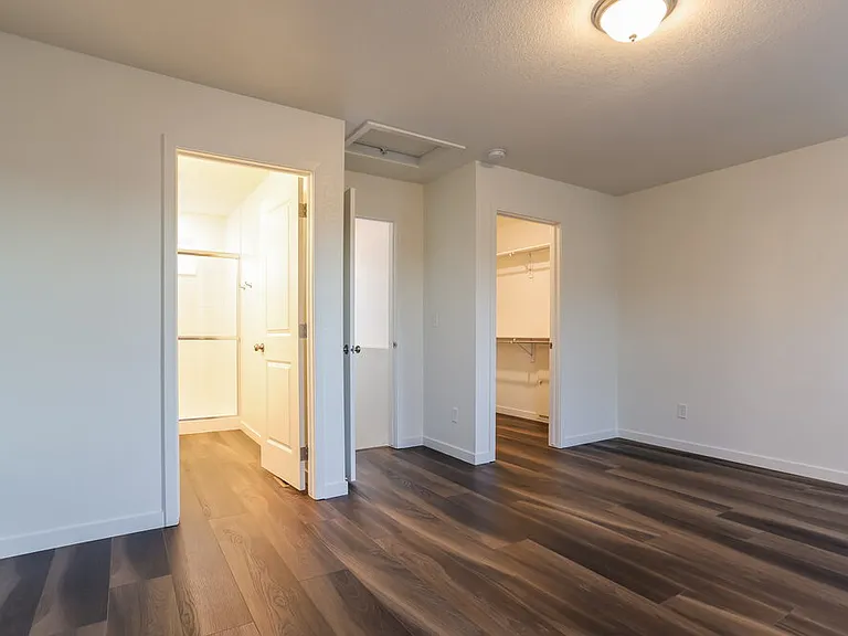 18590 E 47th Pl — Photo 11