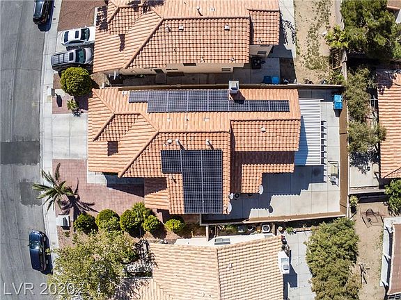 2nd image of 7664 Beverly Hills Dr