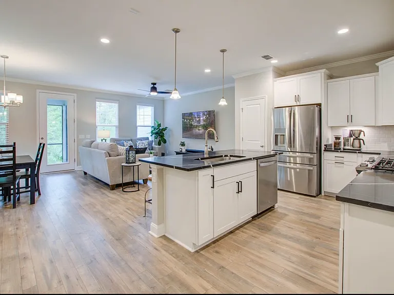 2342 Watchtower Ln — Photo 4