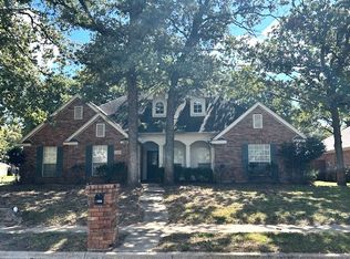 1408 Flying Jib Dr, Azle, TX 76020