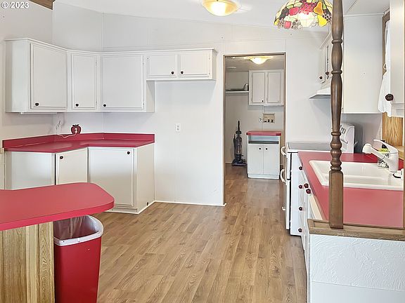 5th image of 507 NE 99th St Unit 21
