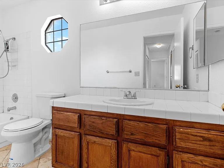2809 Swallow Point Cir — Photo 12