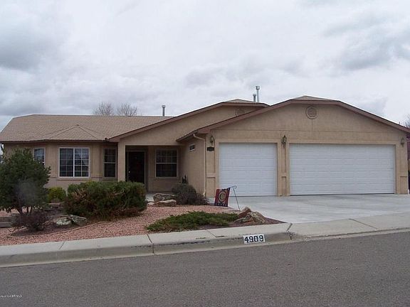 Large Front yard/driveway