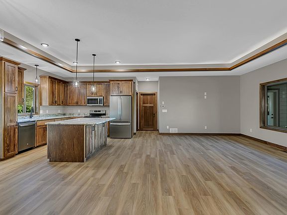 5th image of 1191 208th St E