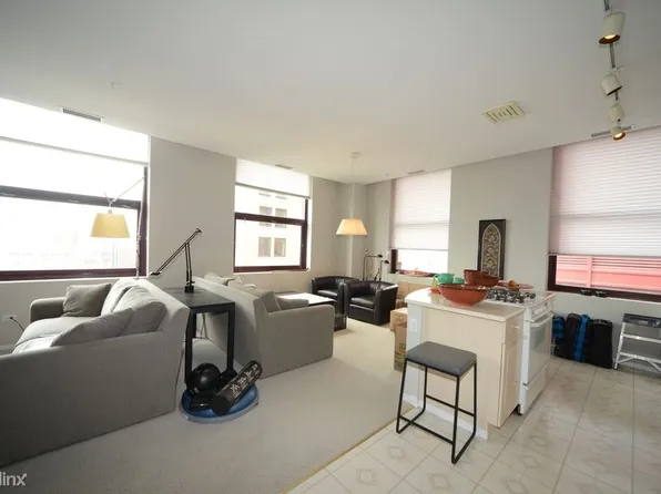 330 S Michigan Ave APT 1701, Chicago, IL 60604